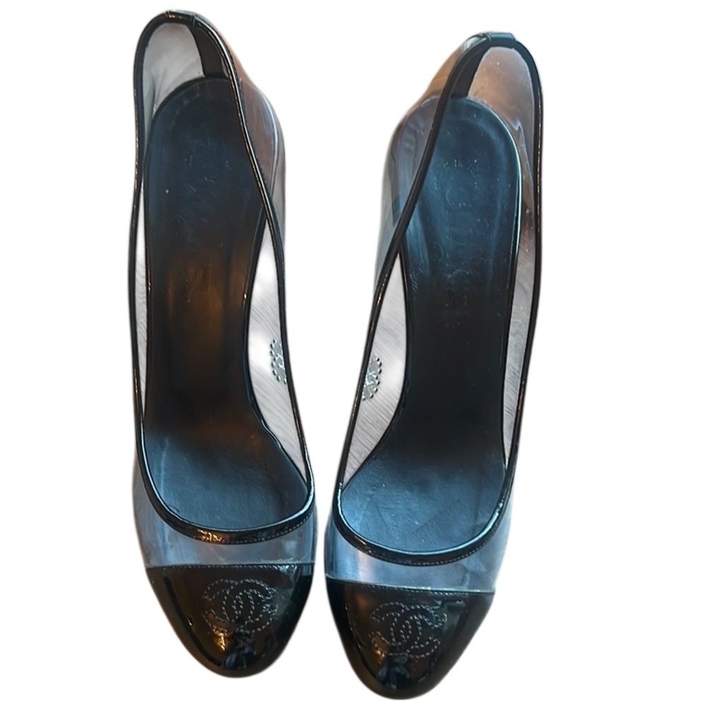 CHANEL Black Patent Leather & Clear PVC Cap Toe Pumps – Iconic CC Logo size 39